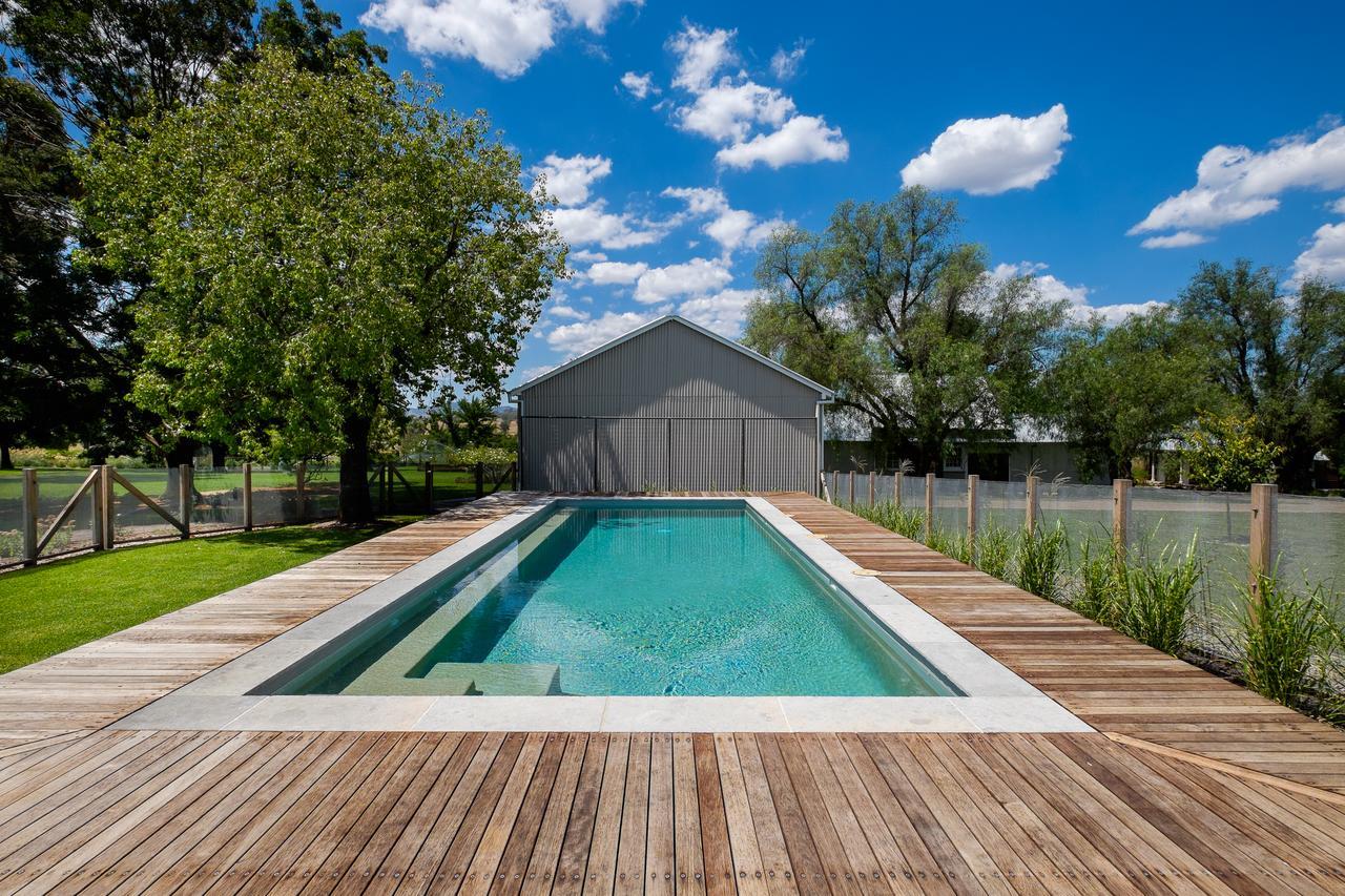 Hotel Goonoo Goonoo Station Tamworth Esterno foto Swimming pool in the Netherlands