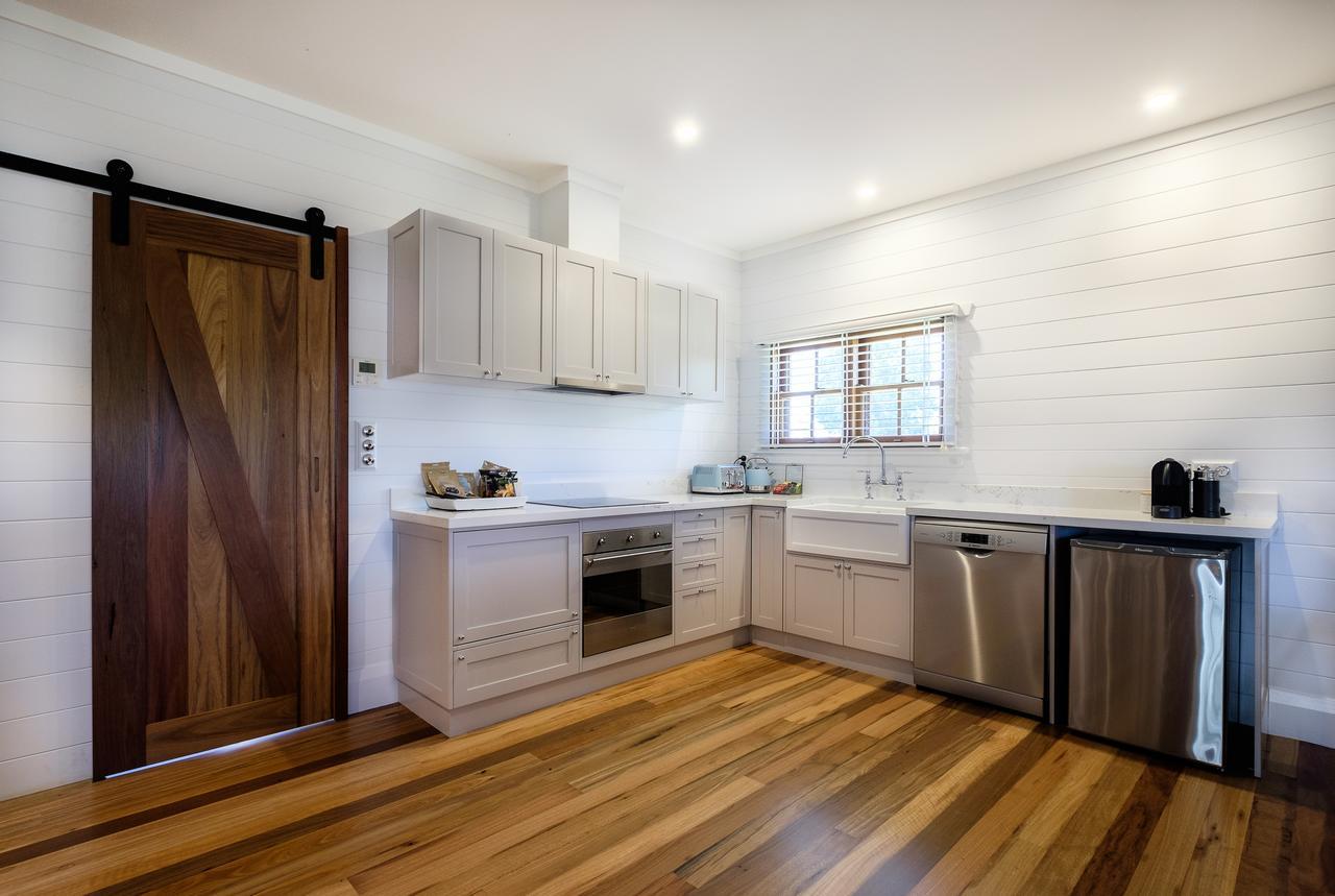 Hotel Goonoo Goonoo Station Tamworth Esterno foto A modern Australian kitchen