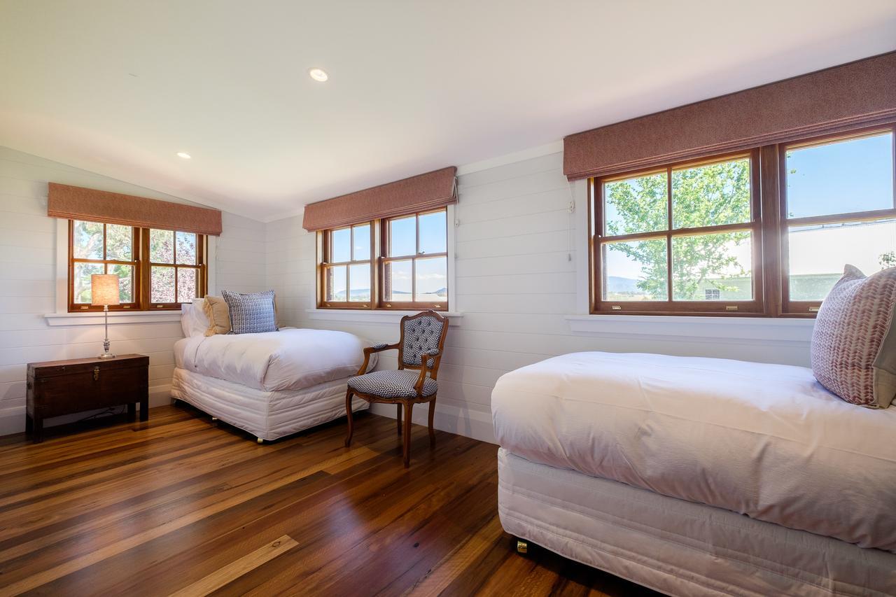 Hotel Goonoo Goonoo Station Tamworth Esterno foto A bedroom at the hotel