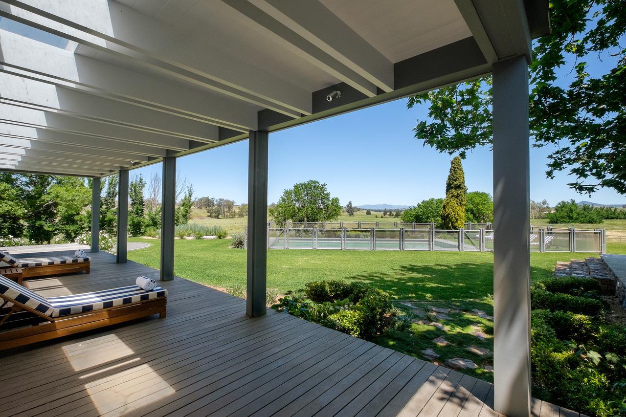 Hotel Goonoo Goonoo Station Tamworth Esterno foto The deck at the clubhouse